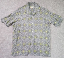 Lucky Beach Hula Wear Mens Large Shirt Rayon Hawaiian Paradise Found Floral.