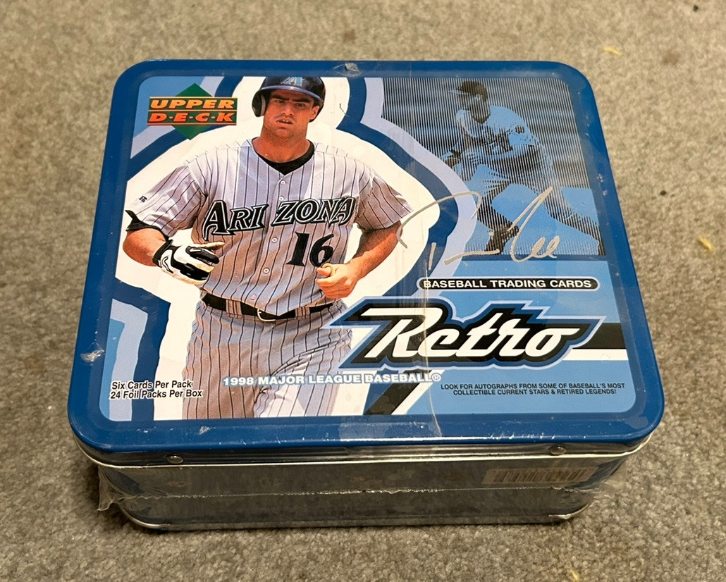 1998 Upper Deck Retro MLB Baseball Travis Lee Factory Sealed Hobby Lunch Box