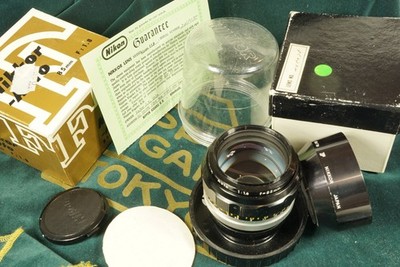 Nikon  vintage  NIKKOR-H auto 85mm 1.8 , MINTY, boxed. from USA