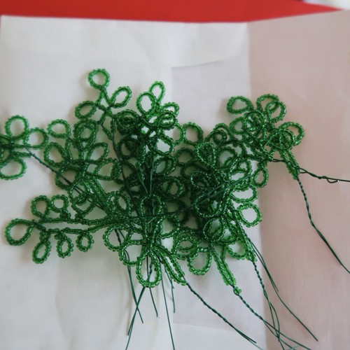 Mini kit de árbol de Navidad vintage con cuentas Westrim - verde PLUS rama looper - Imagen 5 de 13