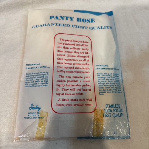 Simley Off White Pantyhose One Size 5’- 5’7” 100-160 Lbs Vintage Model USA PROP - Picture 2 of 2