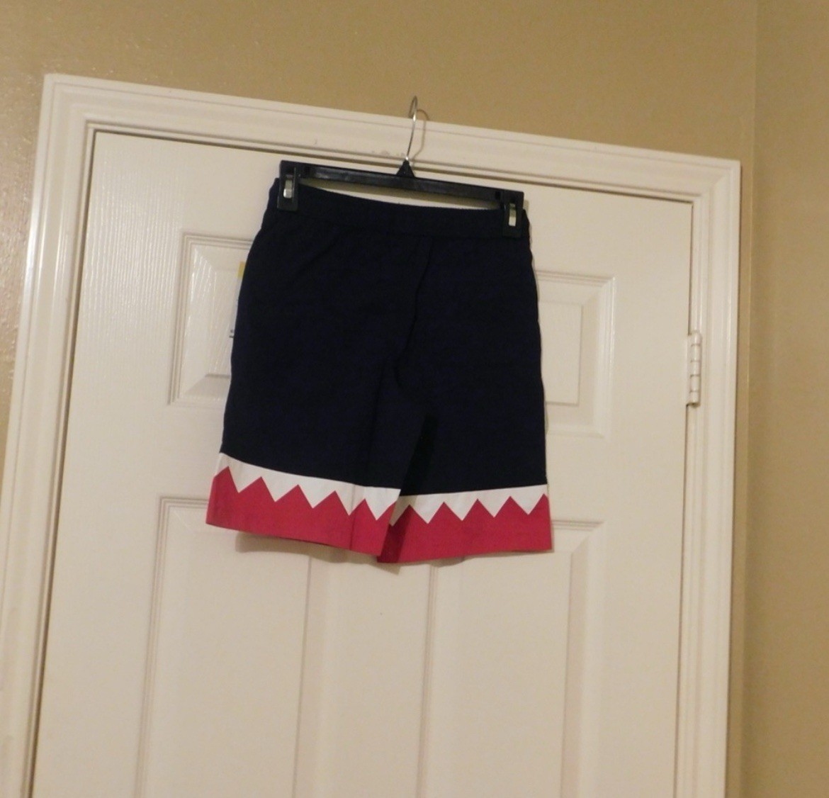 Picture 2 of 4