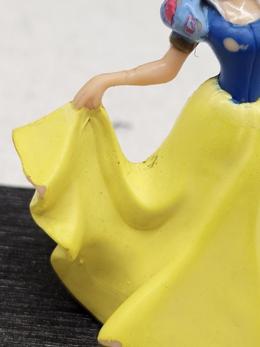 2002 Disney, Basic Fun Inc. Snow White PVC/Plastic Toy Princess Figure - Picture 9 of 17