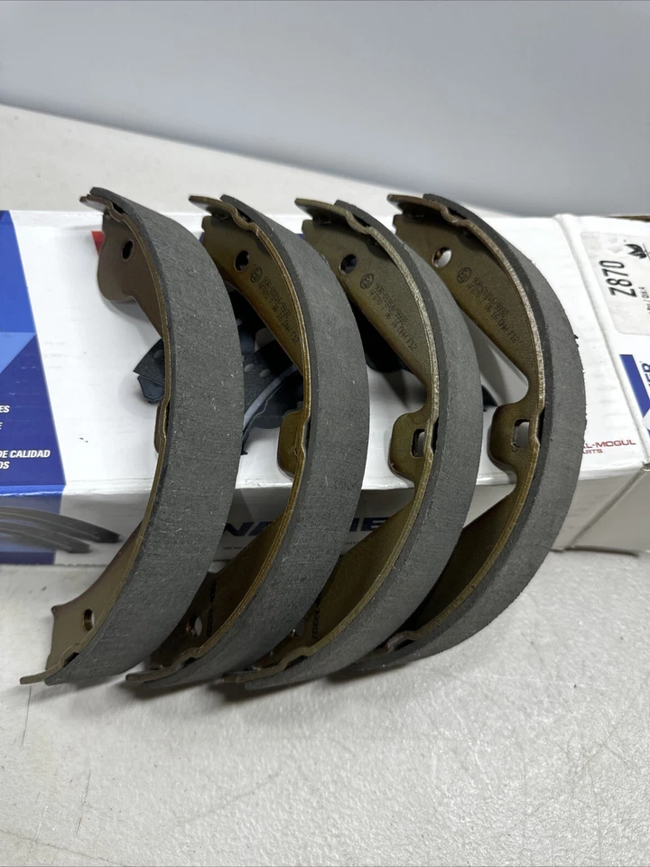 Zapatas de freno de estacionamiento QuickStop orgánicas unidas para Land Rover Range Rover 03-12 Foto 3 de 4