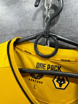 Wolverhampton Wanderers Home football shirt 2021/22 Jersey Castore