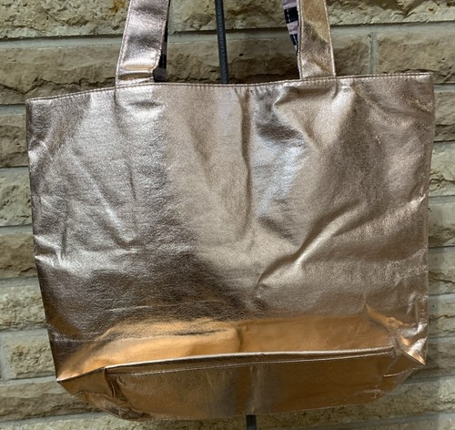 Betsey Johnson Gold Skull Tote Travel Bag Too Too Pretty Xoxo NWTS - Picture 6 of 10