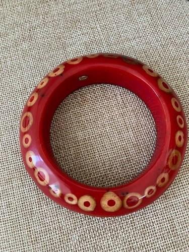 Kenneth Jay Lane KJL Chunky Bangle Bracelet w. Encapsulated Wood Red Signed - Picture 4 of 4