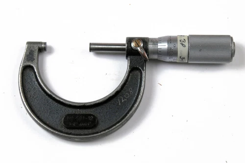 1-2" MICROMETER WITH CARBIDE FACES ( B-3-7-7-32)