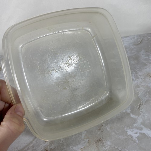 Vintage Rubbermaid Servin Saver #1 Sandwich 2 Cup Container 6” Square Beige lid - Picture 4 of 7