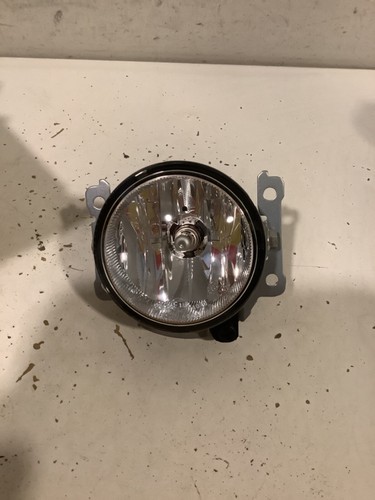 NEW 2024 MITSUBISHI MIRAGE PASSENGER RH FOG LIGHT OEM C5R-13024 TL