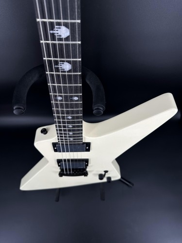 Cream Explorer Electric Guitar 2H Pickup Black Fretboard Black Parts - Picture 5 of 11