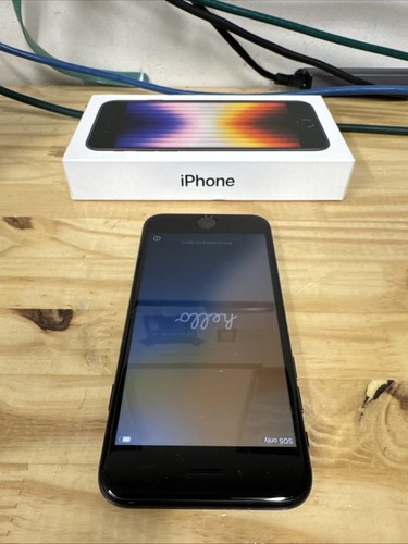 Apple iPhone SE, 3rd Gen, A2595, 64 GB, Black, Unlocked (-4Q0) - Afbeelding 4 van 11