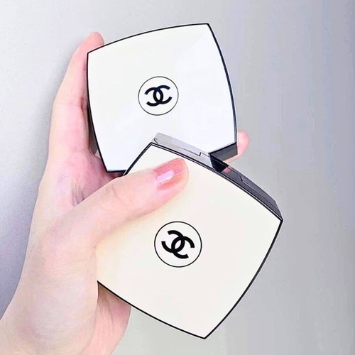 Chanel Les Beiges 20 Cushion Healthy Glow Moisturizing Foundation Water-Fresh - Picture 8 of 8