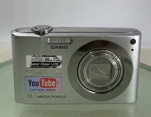 CASIO EXILM EX-Z100 CAMERA MINOR DOTS ON SCREEN SILVER WITH COVER TESTED - 731 - Picture 2 of 8