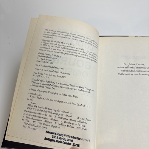 Robert Ludlum's ~The Bourne Initiative & Bourne Objective LARGE PRINT - Picture 9 of 17