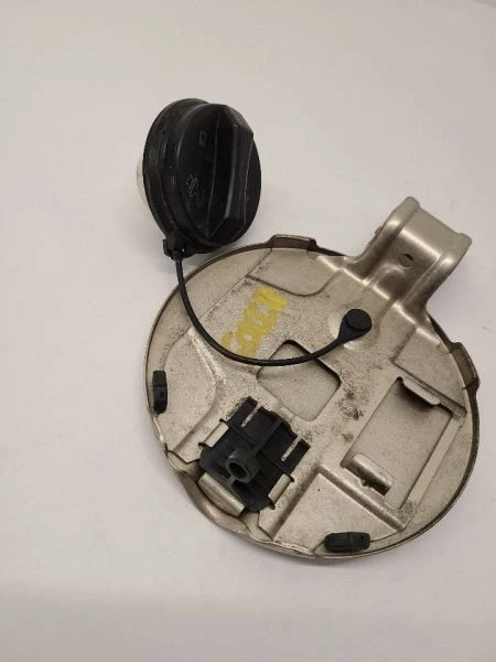 Chevrolet Equinox 2005-2009 puerta de llenado de combustible dorada 15811986 Foto 3 de 4