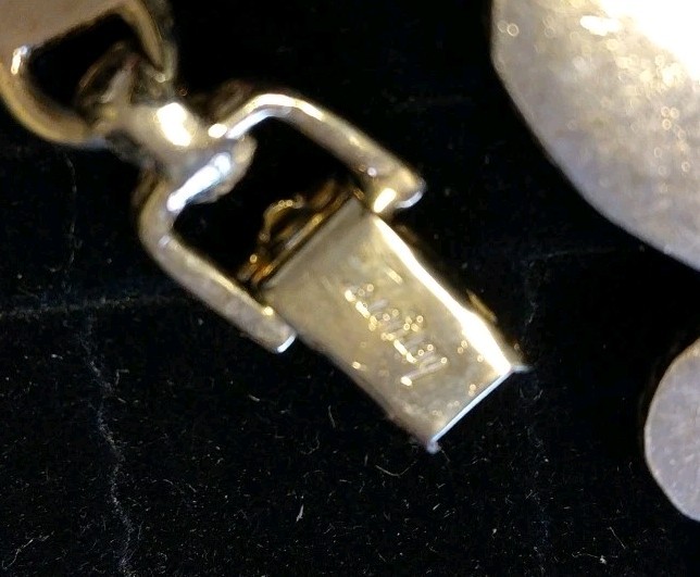 Picture 20 of 24