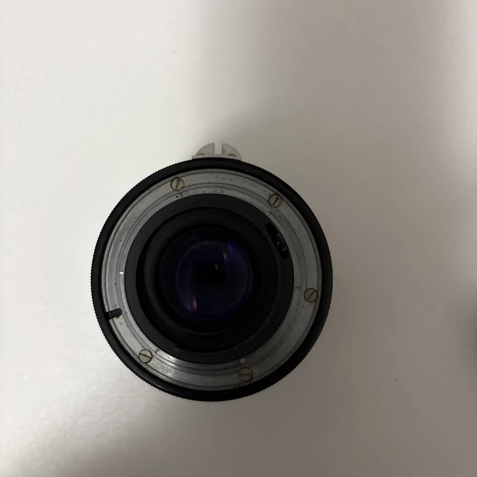 Lente gran angular Nikon NIKKOR-N automática 24 mm F2,8 con tapas excelente Foto 2 de 4