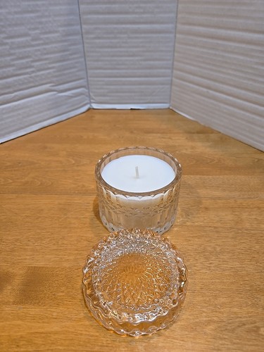 Leoben Co Jasmine Santal Six Ounce Single Wick Vegan Soy Wax Glass Candle - Picture 2 of 6