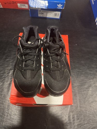 Talla 12 (PS) - Nike Huarache Run Low Triple Negro - Imagen 2 de 9