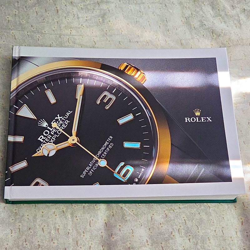Rolex Watch Catalog Book ROLEX 2021-2022 Green Hardcover