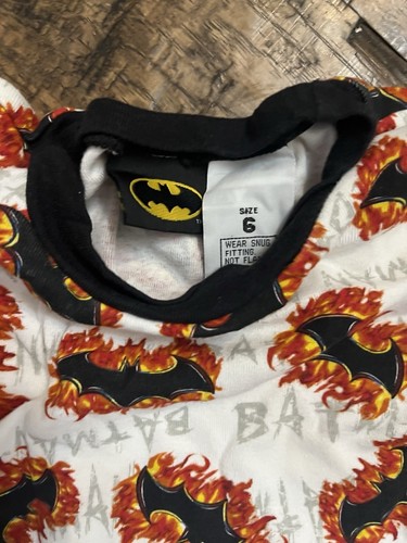 Batman Pajamas Size 6 Boys Long Sleeve Pants Batman/Flames - Picture 2 of 2