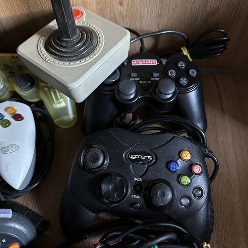 13 X Joblot Of Untested Spares Controller Pads N64 PS2 PS1 XBOX & More - Picture 3 of 5