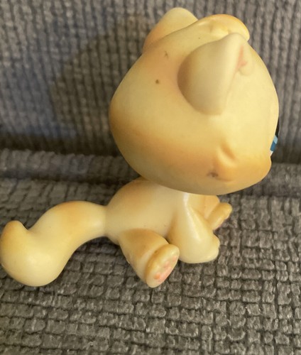 Littlest Pet Shop LPS Pale Yellow and Orange Striped Accented Tabby Cat #122 - Picture 4 of 7