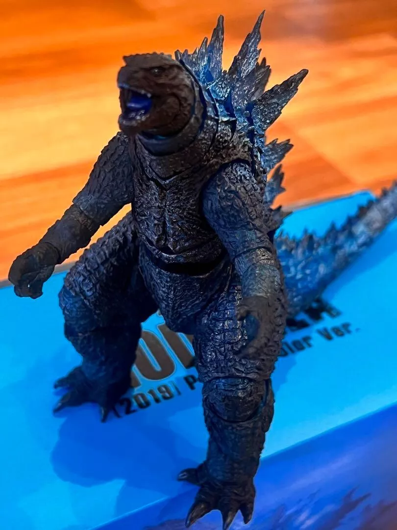 S.H.MonsterArts Godzilla 2019 Poster Color Ver Japan Limited