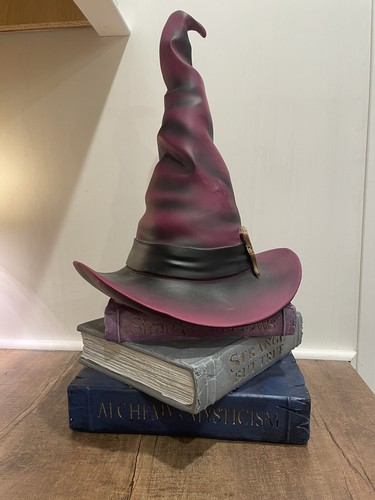 16” WITCH HAT w BOOKS TABLETOP CENTERPIECE Resin STATUE - Picture 4 of 11