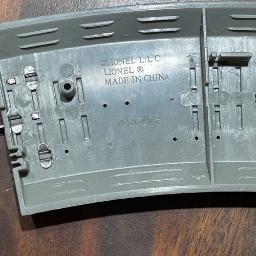 Lionel 6-12015 - FasTrack - O-36 Curved Track - Picture 4 of 8