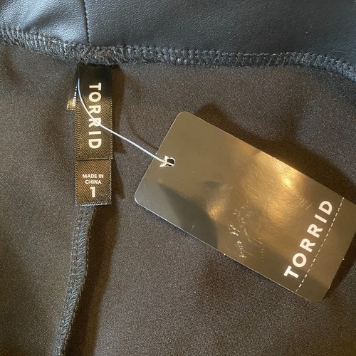 Torrid Leggings Women Plus 1 1X Black PU Faux Leather Mid Rise Pull On Crop - Picture 7 of 11