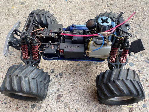 Traxxas T-Maxx 4910 RC Truck – Fuel, Parts, Cracked Body, AS-IS - Bild 6 von 15