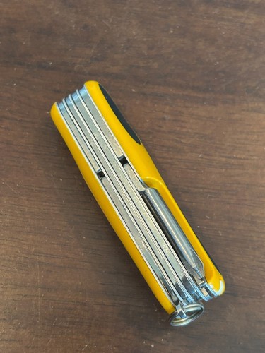 Victorinox Delemont Swiss Army Evogrip 18 Evolution Yellow LOCKING BLADE V231 - Picture 5 of 13