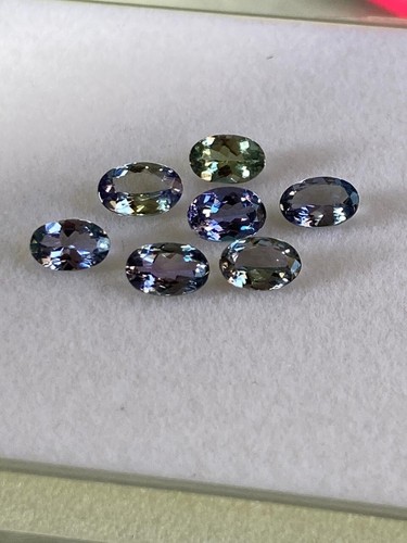 Lote al por mayor de tanzanita natural corte ovalado bicolor 3,20 CTS todo color sirena - Imagen 2 de 3