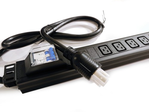 Rack-Mount 19" LCD Metered/Breaker Mining PDU 240V 30A L6-30P 6-Ports C19 - Picture 7 of 8