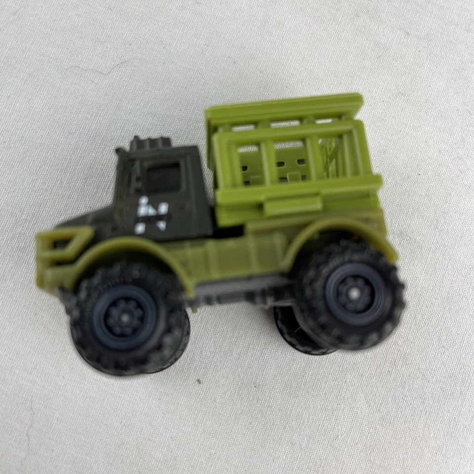 Matchbox Jurassic World Jeep Wrangler Humvee Unimog Transporter Loose Lot - Image 3 of 4
