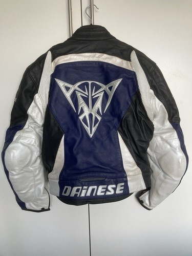 Motor Cycle Leathers Suit Dainese + accessories - Picture 14 of 22