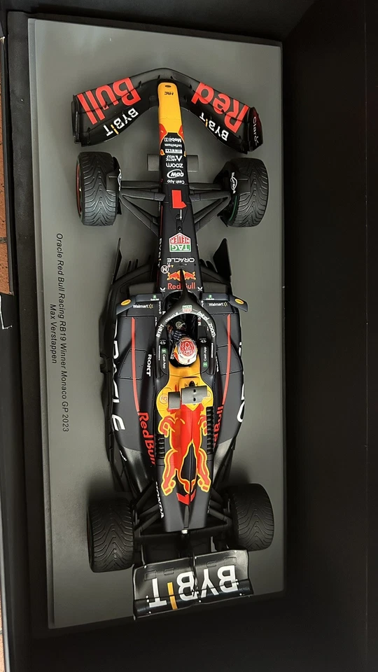 Red Bull Racing RB19 Winner Monaco GP 2023 Max Verstappen 1:18 - Immagine 4 di 4