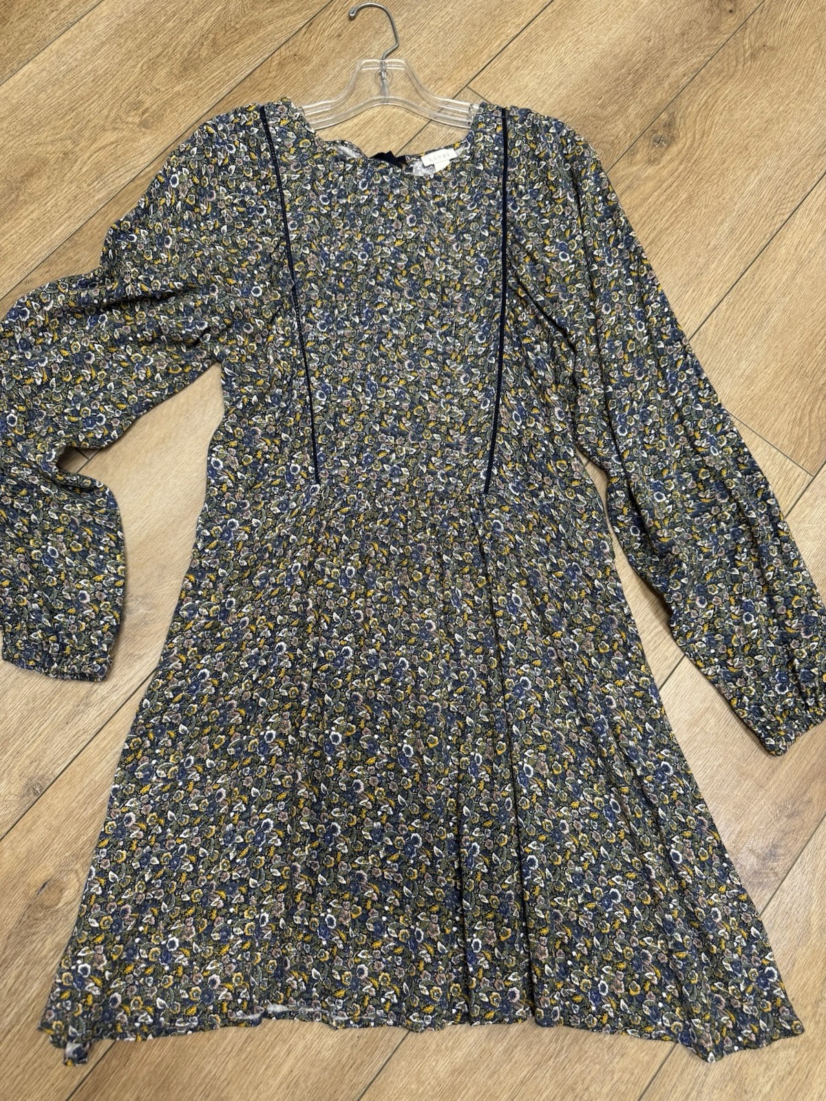 Picture 2 of 10