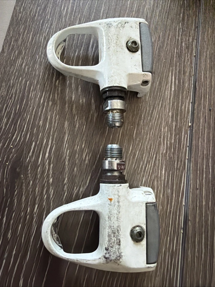 Pedales de bicicleta de carretera Shimano Ultegra PD-6401 de colección 9/16" - Se ven compatibles con Delta Foto 4 de 4