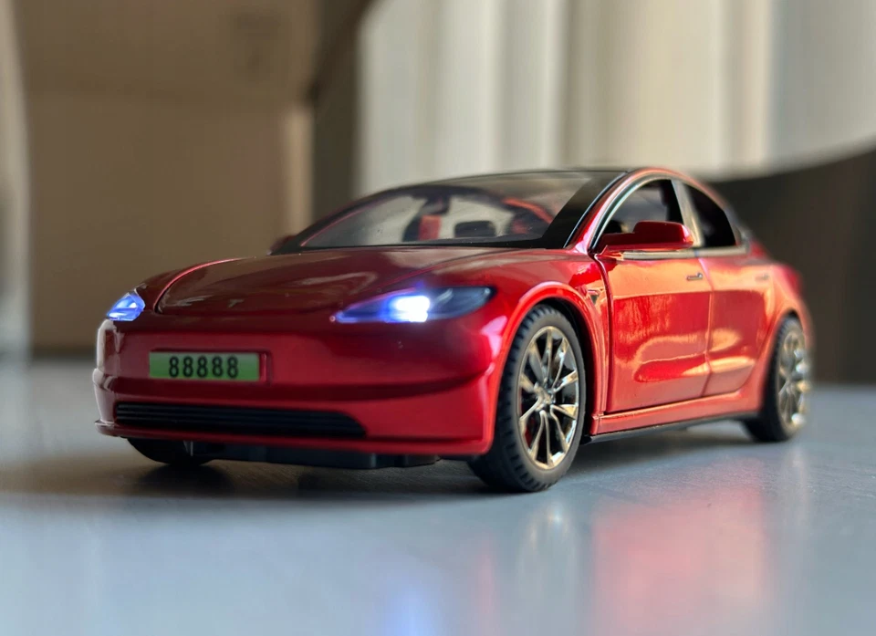 Литая модель автомобиля Tesla Model 3 из сплава 1:32 — звуковой свет, игрушка-откат, подарок - Изображение 2 из 4