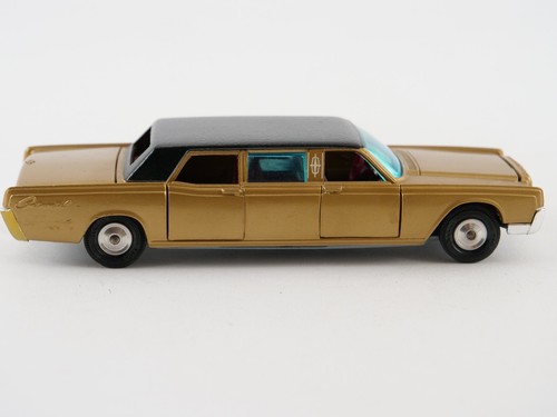 Corgi No. 262 Lincoln Continental Shallow Dated - Picture 8 of 11
