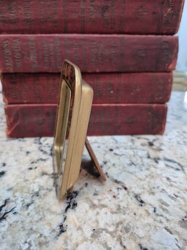 BUCKLERS INC 5TH AVE NY GOLD/PINK FLORAL ENAMEL PICTURE FRAME 2 X 3 Vintage - Picture 8 of 9