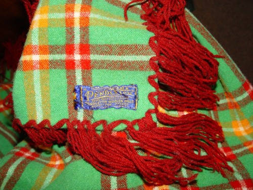 1930s Pendleton Wool Plaid Yarn Fringed Stadium Blanket 57” X 60” - Picture 5 of 5