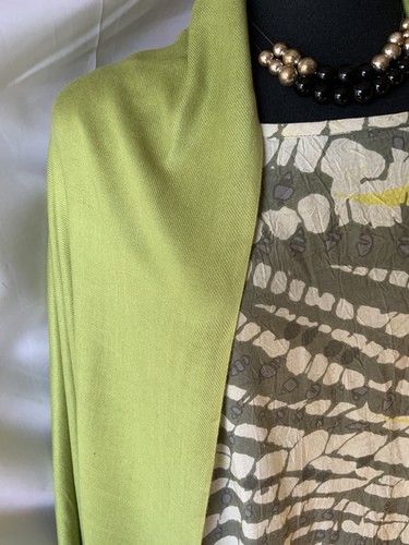 Apple Green Scarf Wrap Shawl With Fringe Edge -New - Picture 4 of 5