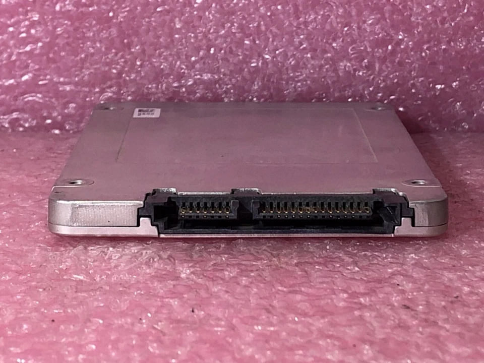 Dell 3481G 200GB 2.5 MLC SATA 6Gbs SSD (90% health and above) - Image 2 of 2