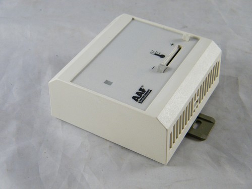 NEW ~ AAF  MCQUAY ~ TEMPERATURE SENSOR ~ PART # 4EZS9318 ~ WALL MOUNT SPT ADJUST - Picture 5 of 9