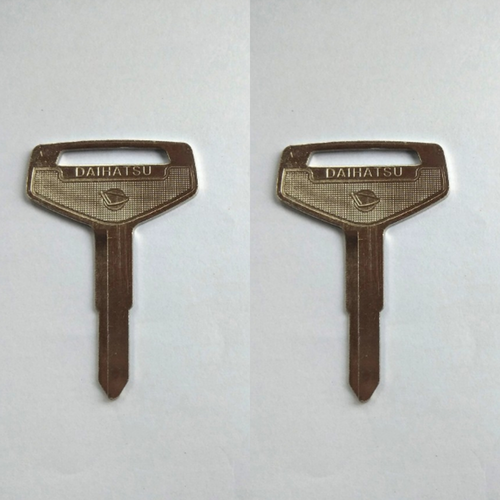 DAIHATSU TAFT FEROZA ROCKY FOURTRAK SPORTRAK KEYS BLANK NEW 2X - Bild 1 von 7