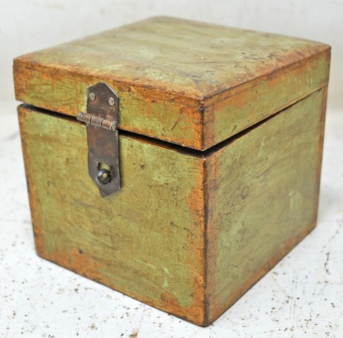 Vintage Wooden Small Square Storage Box Original Old Hand Crafted - Picture 3 of 10